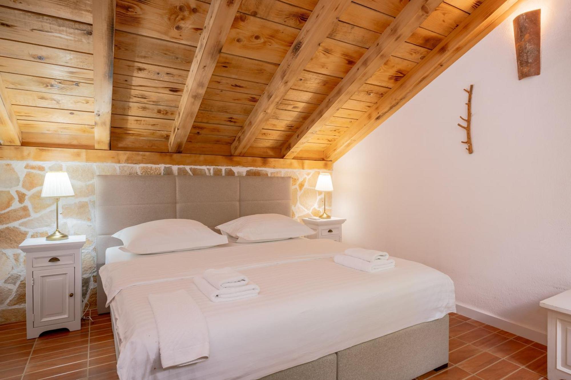 Nono Ban Hotel & Villa Gornji Humac Exterior photo