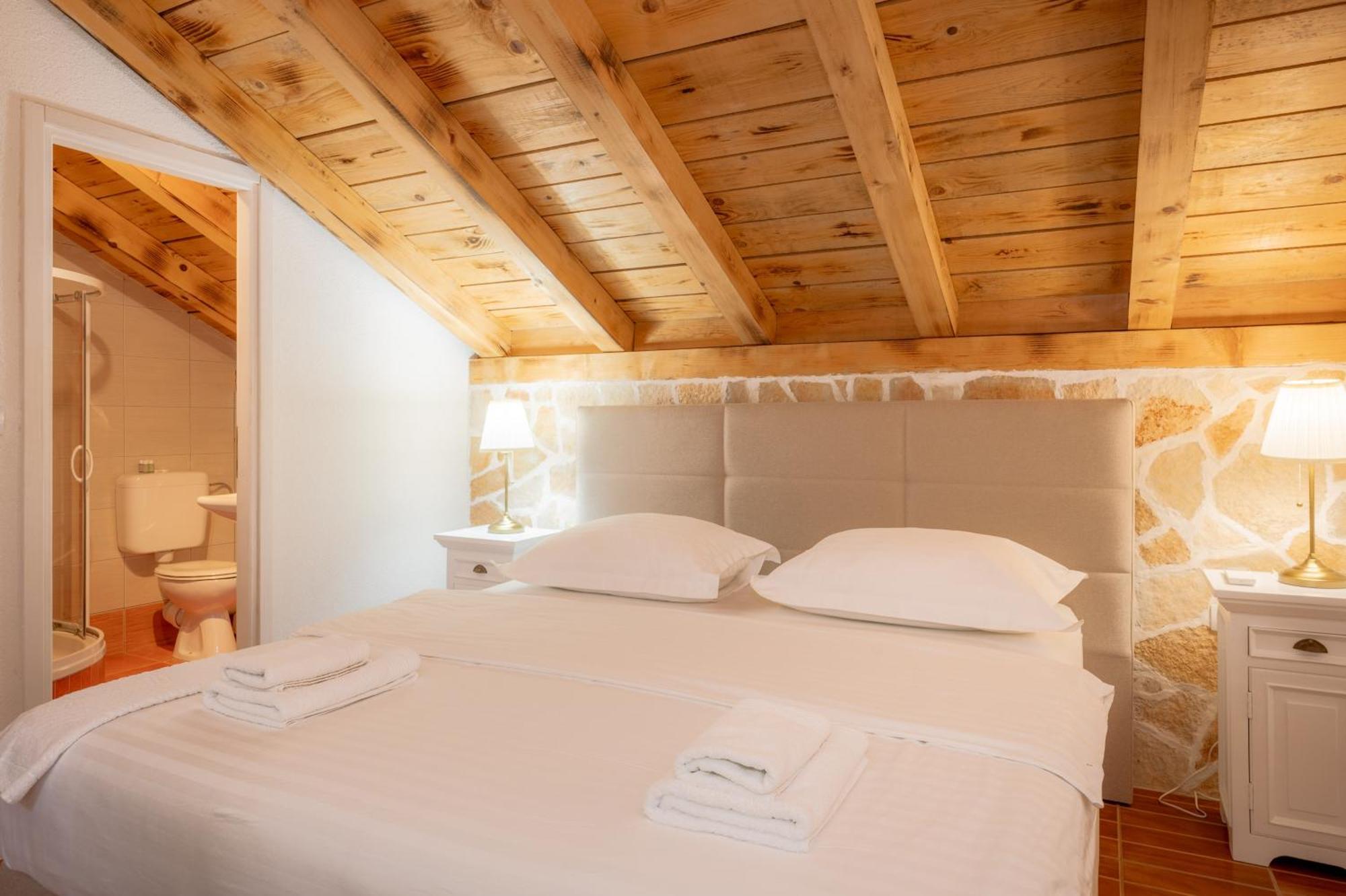 Nono Ban Hotel & Villa Gornji Humac Exterior photo